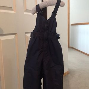 Toddler snow bib